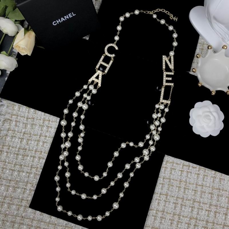 Chanel necklace 1lyx50